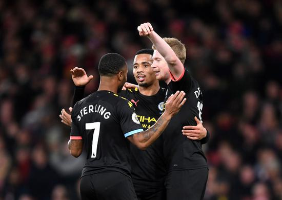  德布劳内荣膺月最佳，统治中场无人能及  